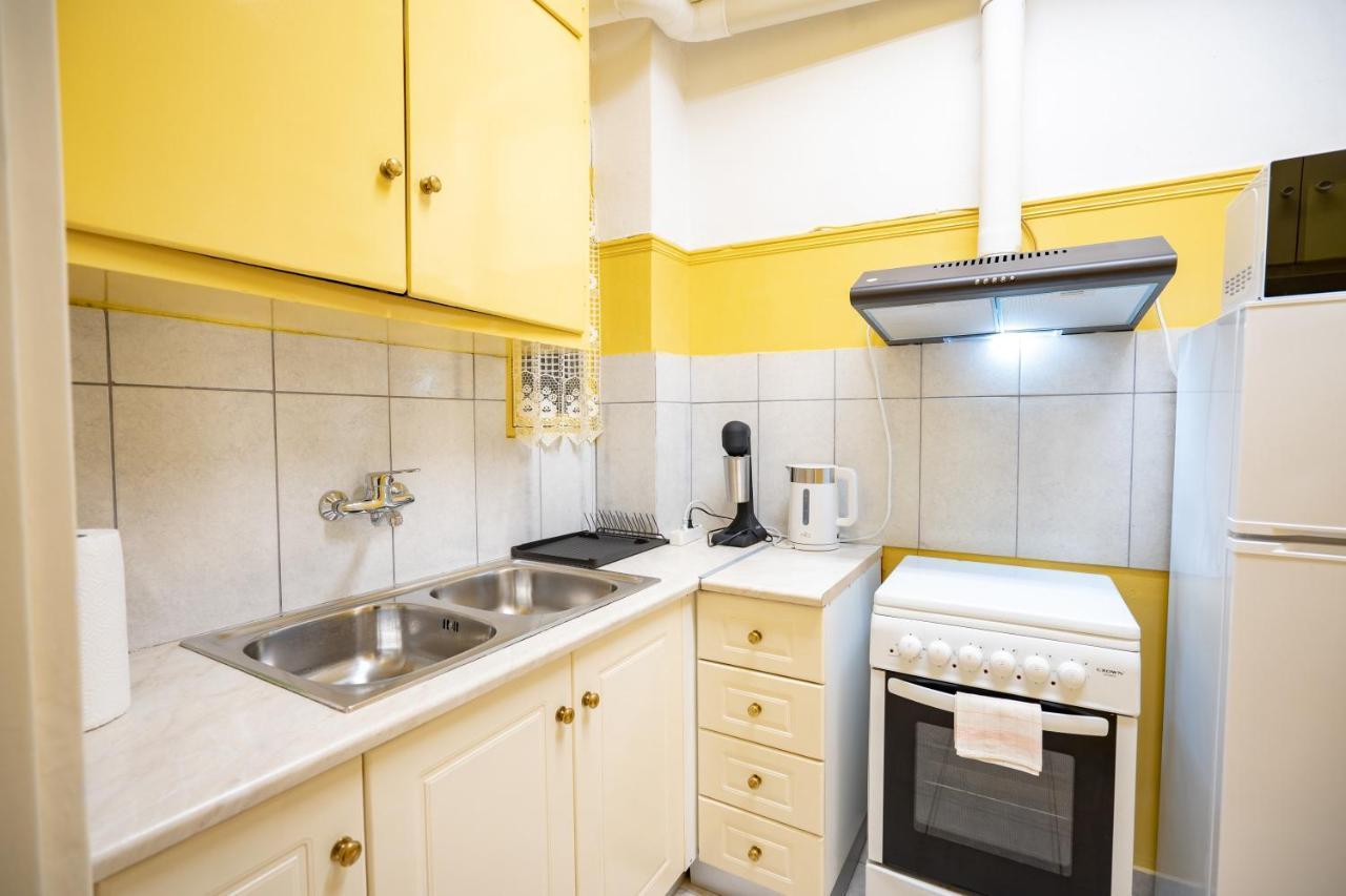 Ampelokipi Metro St. 2 Bedrooms 6 Pers. Apartment Atina Dış mekan fotoğraf