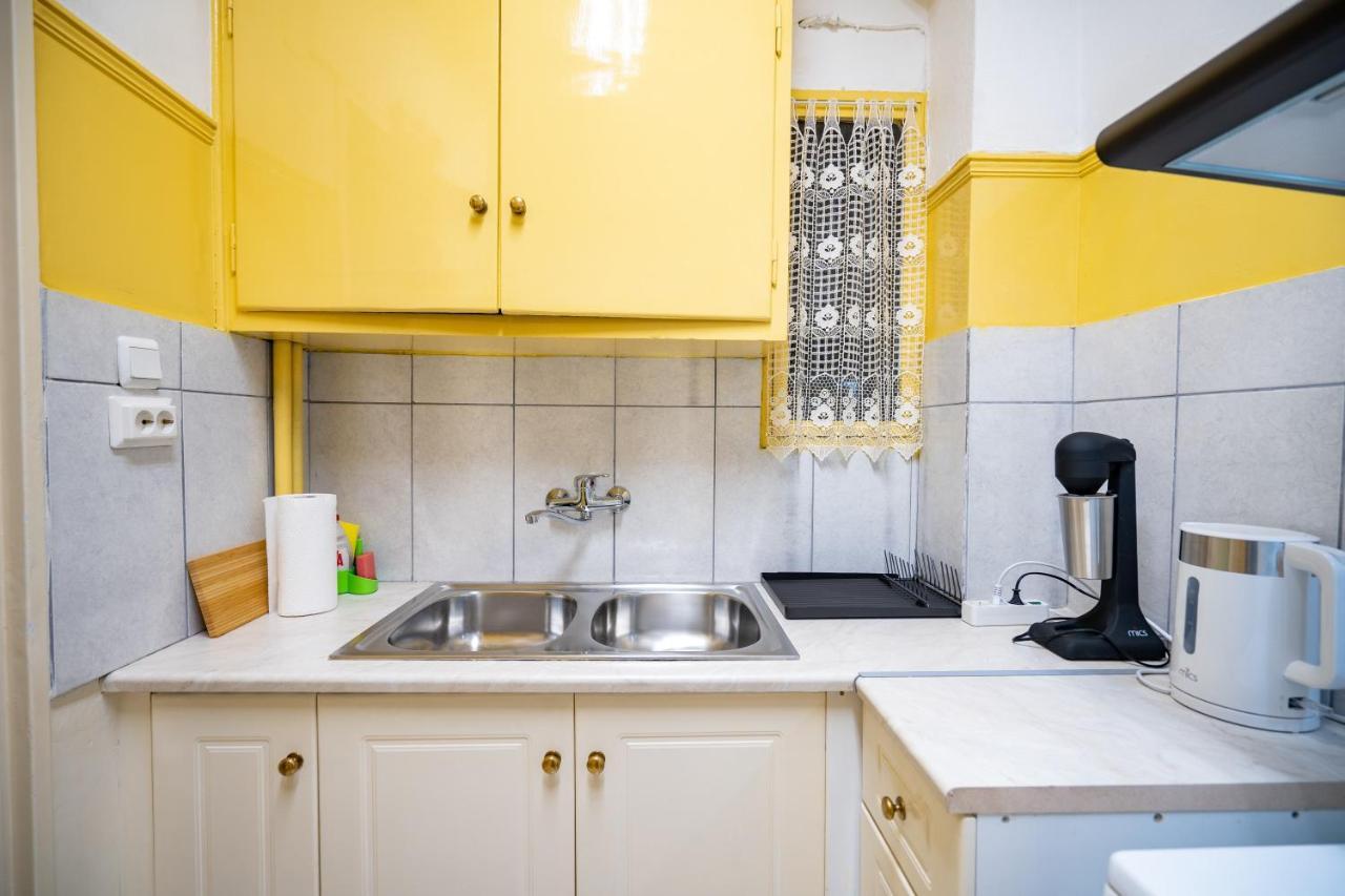 Ampelokipi Metro St. 2 Bedrooms 6 Pers. Apartment Atina Dış mekan fotoğraf