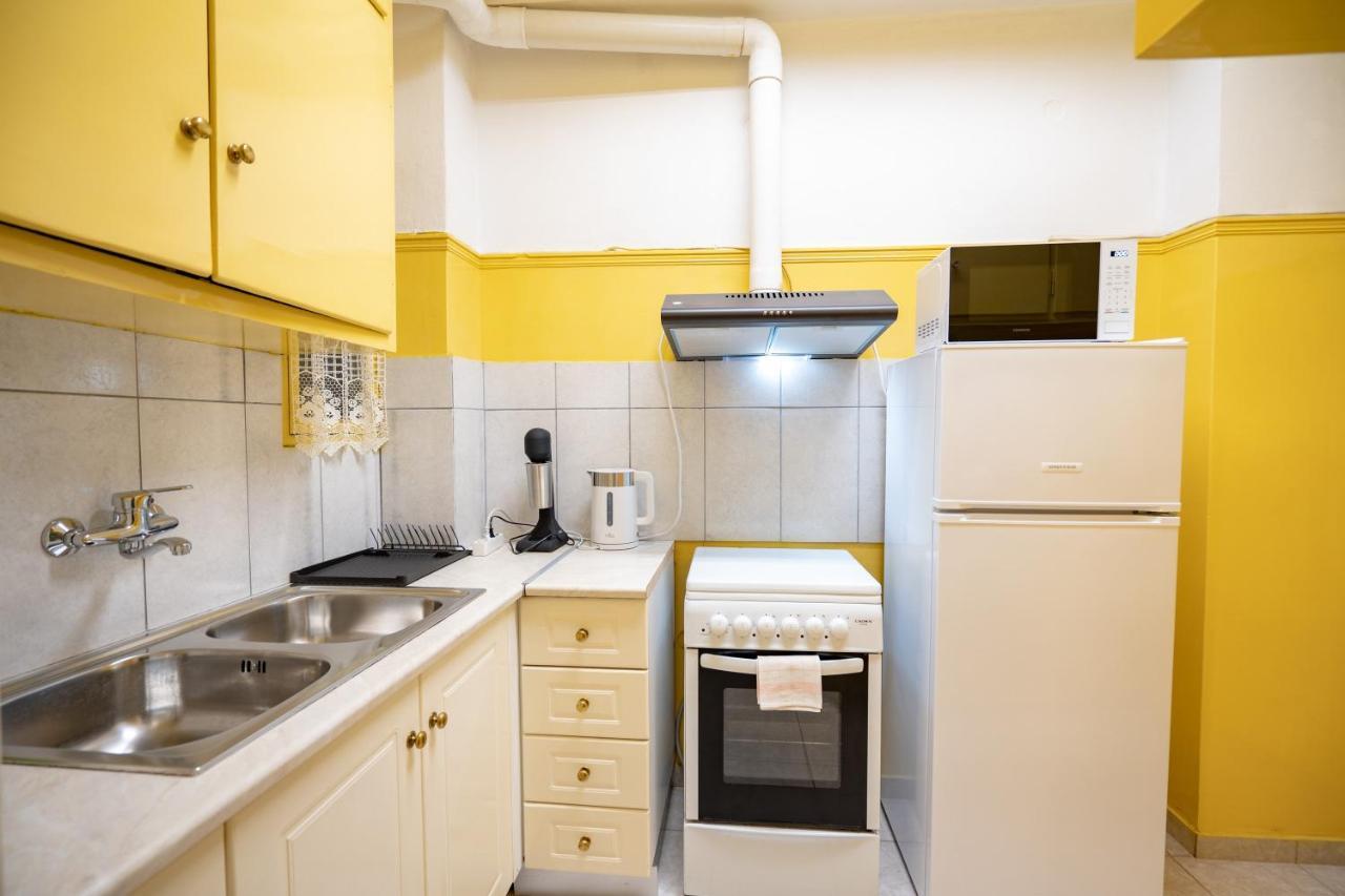 Ampelokipi Metro St. 2 Bedrooms 6 Pers. Apartment Atina Dış mekan fotoğraf